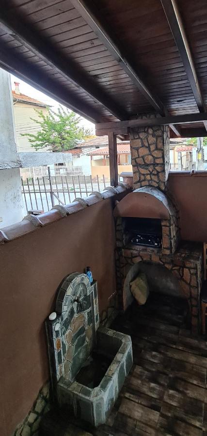 Къща За Гости Шарон Petrici Exterior foto